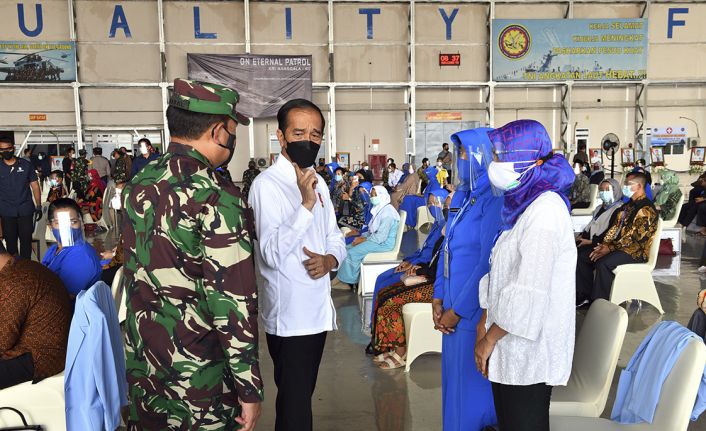 Endonezya Devlet Başkanı Widodo’dan batan denizaltı mürettebatının ailesine yeni ev sözü