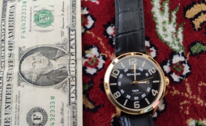 FETÖ operasyonunda terör örgütü lideri Fetullah Gülen imzalı kol saati ele geçirildi