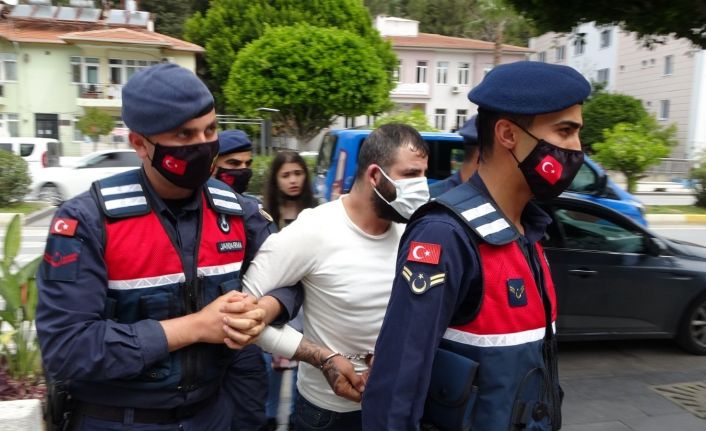 Firari uyuşturucu sanığı ekip aracına çarparak kaçmaya çalıştı başaramadı