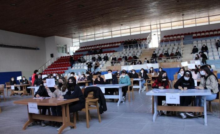 Gençler Arası Bilgi Yarışmasının Bilecik il finali yapıldı