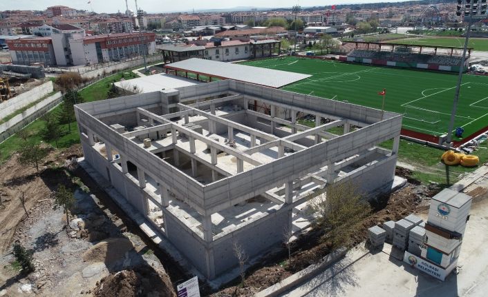 Gölbaşı buz pateni pisti ve dağcılık alanı ile sporun kalbi olma yolunda ilerliyor