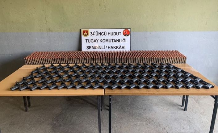 Hakkari ve Van’da mühimmat ve kaçak sigara ele geçirildi