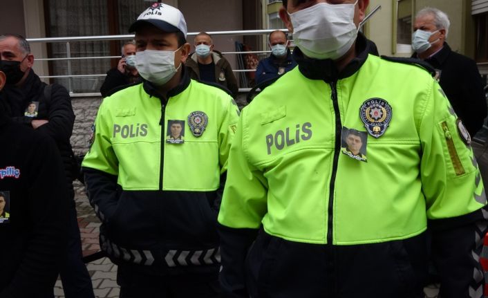Halkı koronavirüsten böyle uyarmıştı, koronavirüsten ölen polis memuru gözyaşları ile uğurlandı