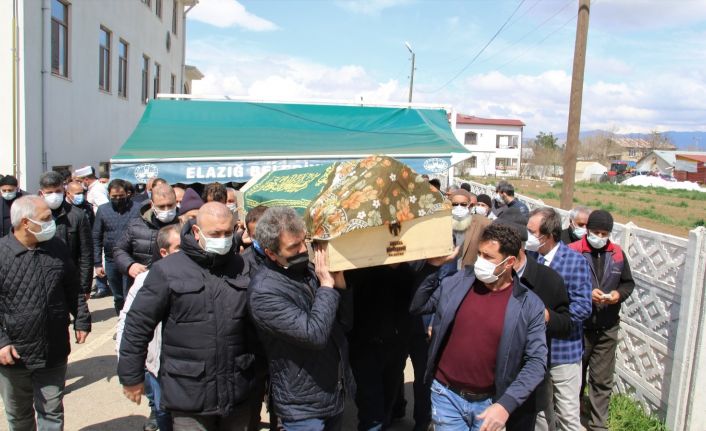 Hamile anne ve 2 yaşındaki oğlu aynı tabutta son yolculuğuna uğurlandı
