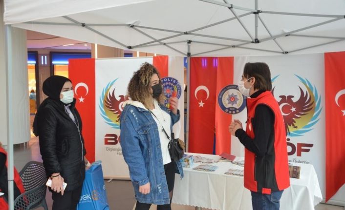 İstanbul Terörle Mücadele Şubesi, terör örgütlerine karşı vatandaşları bilgilendiriyor: 84 bine yakın aileyle temas kuruldu