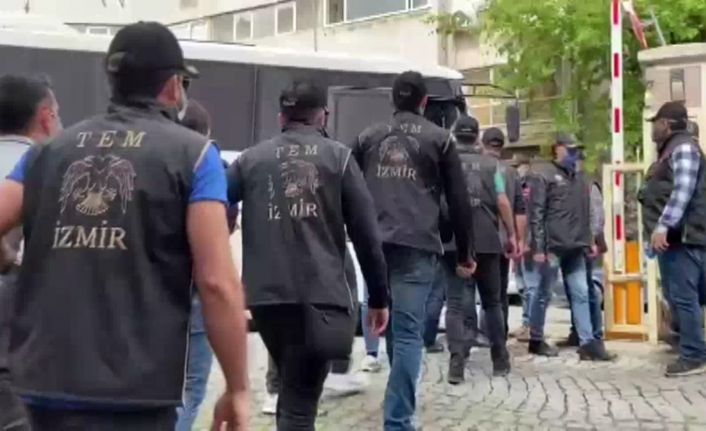 İzmir ve İstanbul merkezli FETÖ operasyonunda 30 tutuklama
