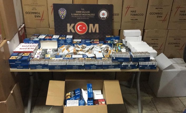 İzmir’de binlerce gümrük kaçağı ürün ve 9 bin 500 litre kaçak akaryakıt ele geçirildi