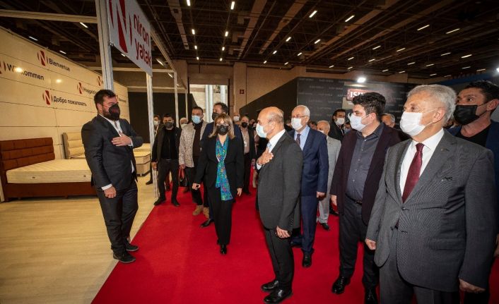 İzmir’deki mobilya fuarı pandemi sürecinde açılan ilk fiziki fuar oldu