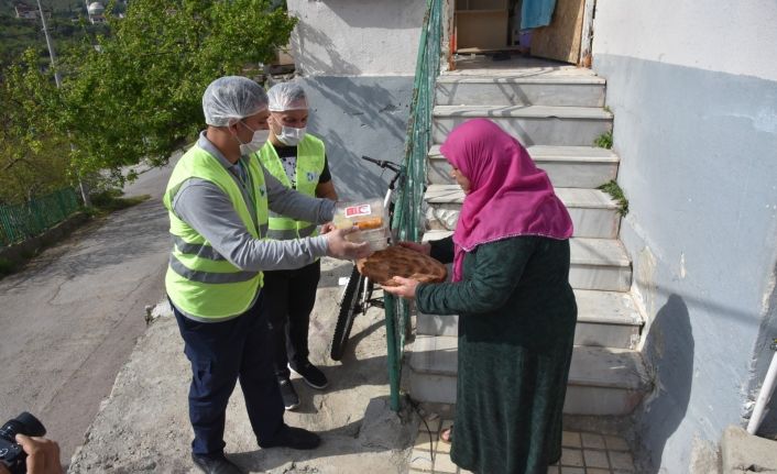İzmit Belediyesi’den Ramazan yardımı