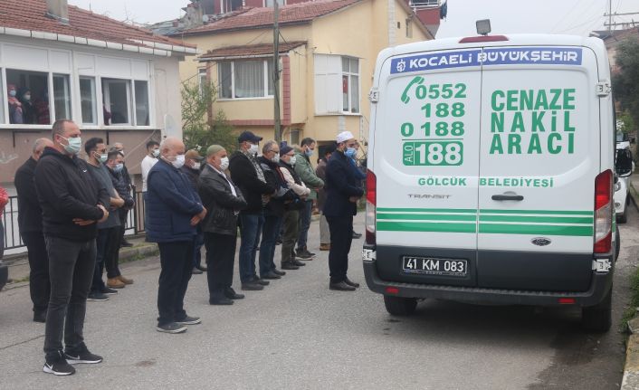 Karı-koca aynı gün korona virüse yenildi