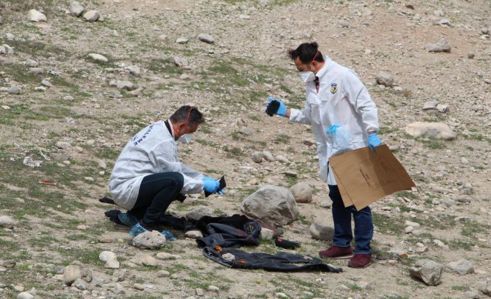 Kıyafetlerini bırakıp ortadan kayboldu