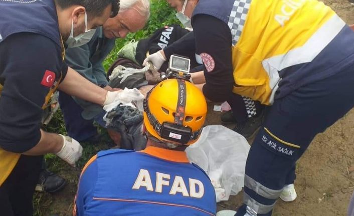 Kontrolden çıkan pat patın altında kalan sürücü yaralandı