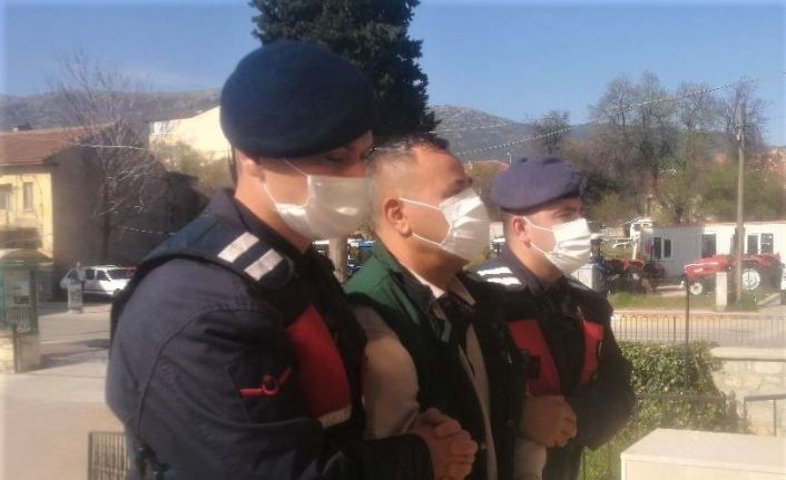 Kumar borcu için yaşlı adamı dolandırıcıdan şüpheliden gazeteciye nasihat; “Kendine iyi bak”