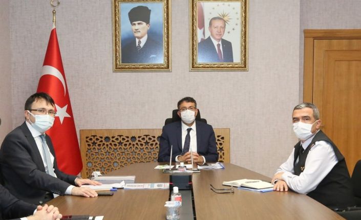 Kütahya Valisi Çelik: “Ramazan ayı salgın yayılımını önlemede önemli bir fırsat"