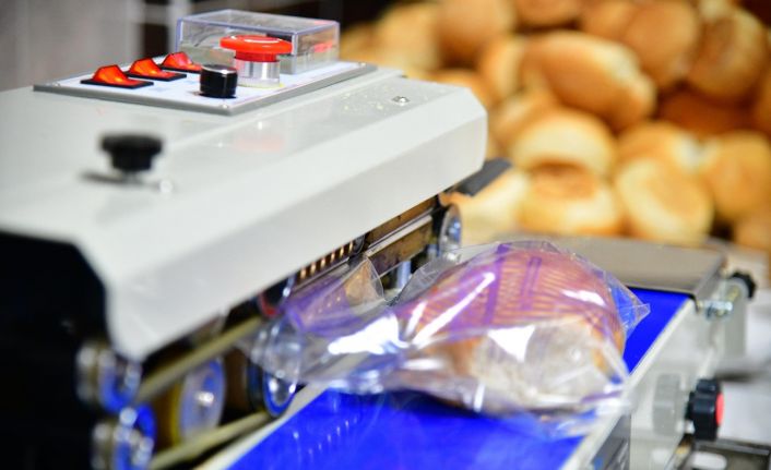Mamak Belediyesi ihtiyaç sahipleri için günde 3 bin ekmek üretiyor