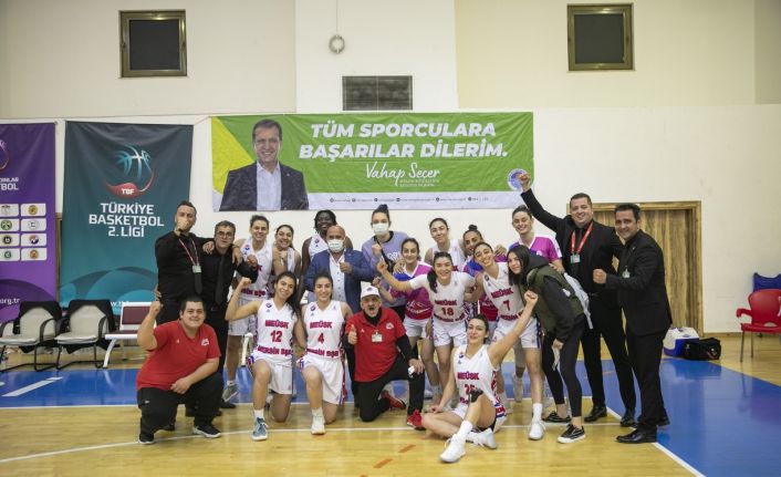 MEÜ Mersin Büyükşehir Belediyesi Kadın Basketbol Takımı, play-off’a bir adım daha yaklaştı