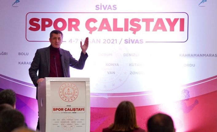 Milli Eğitim Bakanı Selçuk, Sivas’ta Spor Çalıştayı’na katıldı
