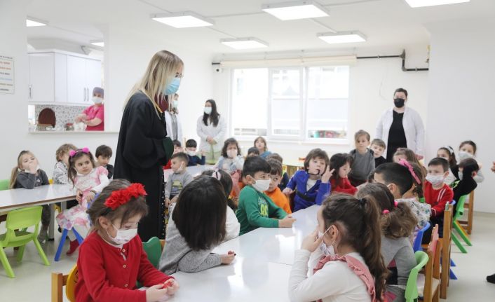 Minikler avukatlık mesleğini tanıdı