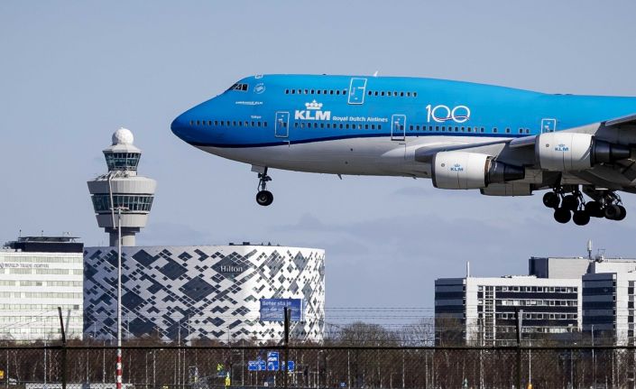 Nijerya-Hollanda seferi yapan uçağın iniş takımda bir kişinin cansız bedeni bulundu