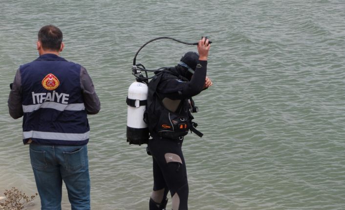 Öldü sanılmıştı, çay içip çarşıya gittiği anlaşıldı