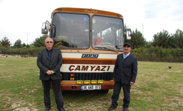 (Özel) Ekmek teknelerini 30 yıl sonra karşılarında gördüler, gözyaşlarını tutamadılar