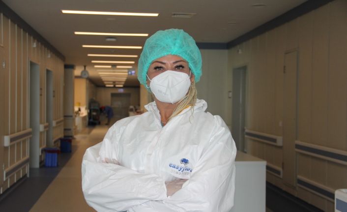 (Özel) Hem vücut geliştirme şampiyonu hem ebe hem covid servisinde gönüllü