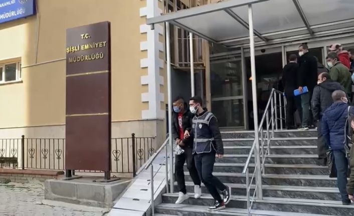 (Özel) İstanbul’da yaşlı adamı “terör örgütü” yalanıyla dolandıran çete çökertildi