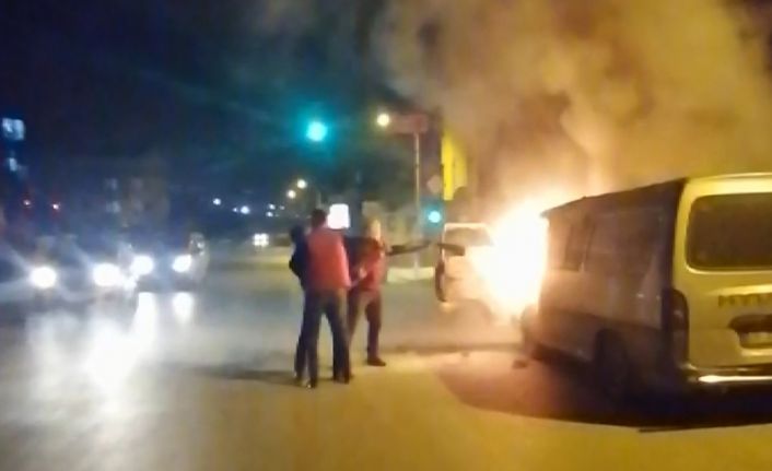 (Özel)- Pendik’te Suriyeli komşularının ekmek teknesi alev aldı, mahalleli seferber oldu