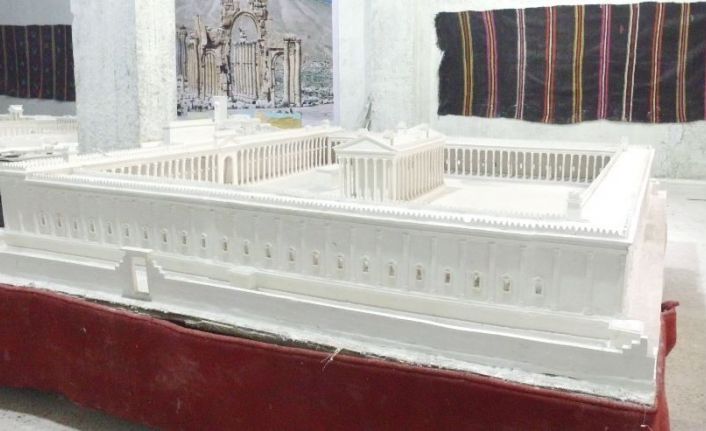 (ÖZEL) Suriyeli Ali Taha, doğduğu Palmira antik kentinin hasretini maketiyle gideriyor