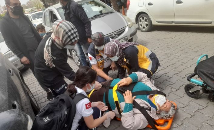 Pazardan dönen yaşlı kadına araba çarptı