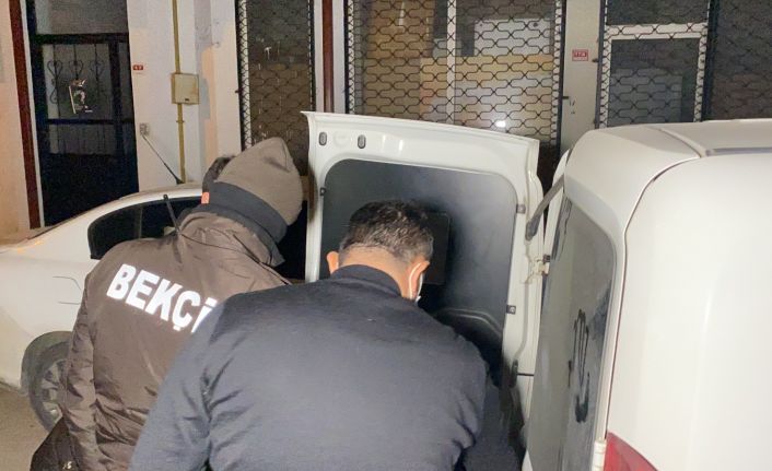 Polisten kaçıp bir evin bahçesinde yakalandı, "Eve gidiyordum" dedi