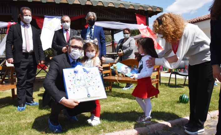 Prof. Dr. Aksoy: “Çocuklarımıza güzel bir gelecek sunmak için çalışıyoruz”