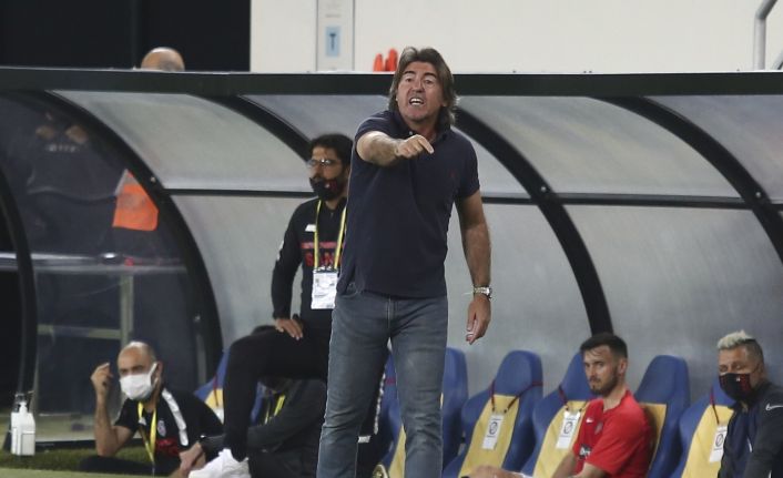 Ricardo Sa Pinto: "Kazanmak için çıktık ve 3 puanı aldığımız için çok mutluyuz"