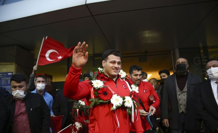 Rıza Kayaalp: “En büyük hayalim Olimpiyat altın madalyasını da ülkemize kazandırmak”