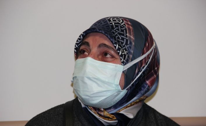 Sağlık çalışanlarına ettiği dua sonunda gözyaşlarını tutamadı