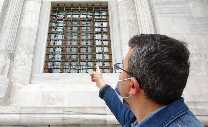 Saldırıya uğrayan Ulucami’deki sembol ve işaretler