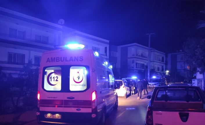 Sevgilisine ve arkadaşına tağra ile saldırdı