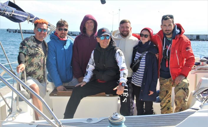 Seyahat kısıtlamasına rağmen sezonun ilk Rus turistleri Sinop’a geldi