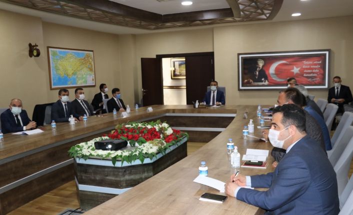 Siirt’te il pandemi kurulu toplantısı düzenlendi