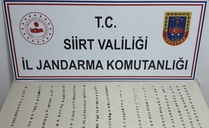 Siirt’te Roma dönemine ait 321 gümüş sikke ele geçirildi
