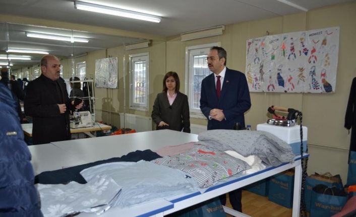 Sultanbeyli Kaymakamlığından eğitime ara veren gençlerin eğitime devamı ve işe yerleştirilmesi projesi