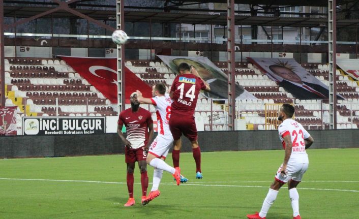 Süper Lig: A. Hatayspor: 1 - Antalyaspor: 0 (İlk yarı)