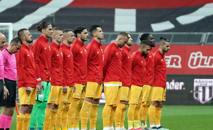 Süper Lig: Beşiktaş: 2 - Kayserispor: 1 (Maç devam ediyor)