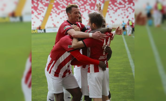 Süper Lig: DG Sivasspor: 1 - Yeni Malatyaspor: 0 (Maç sonucu)