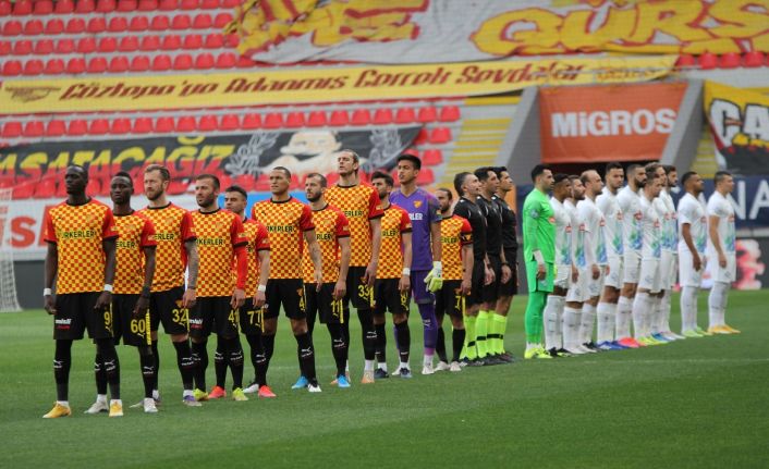 Süper Lig: Göztepe: 0 - Çaykur Rizespor: 0 (İlk yarı)