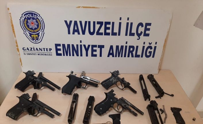 Tabanca imalatına baskın: 8 gözaltı