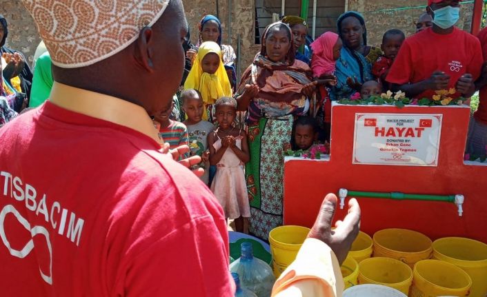 Tomarzalı Hayırsever Hanife Ada: "Afrika’da 14. su kuyumuz dualar eşliğinde açıldı"
