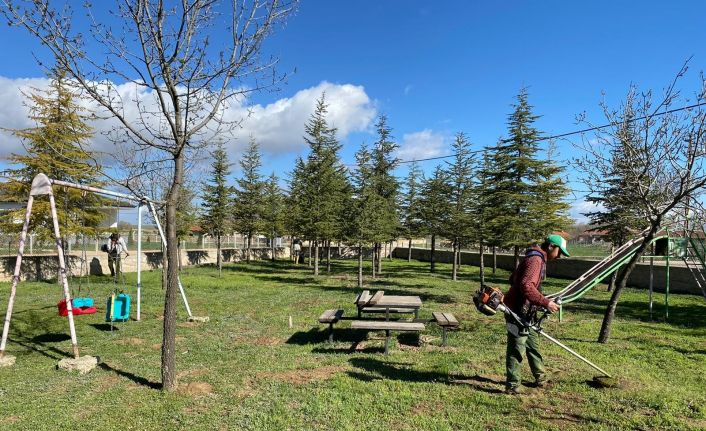 Yaptıkları çalışmalarla köylerinin çehresini değiştirdiler