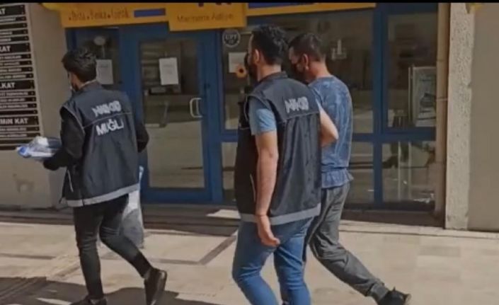 Zehir taciri polislerin dikkati sayesinde yakalandı