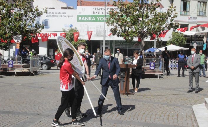 19 Mayıs Atatürk’ü Anma, Gençlik ve Spor Bayramı Edremit’te kutlandı